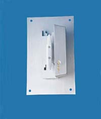 cylinder-wall-mounted-cleat-box-silver