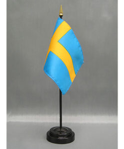 4 in. X 6 in. Sweden Mounted on a 10 in. Black Staff with Gold Spear tip.